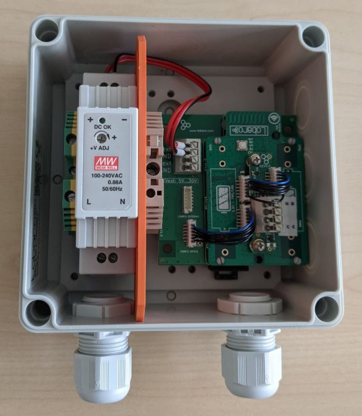 Externally powered Modbus LoRaWAN Bridge